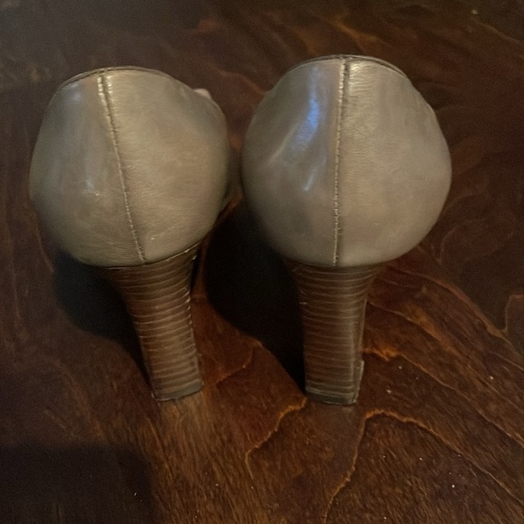 GOEX Heels Women Size8 EU38.5 Taupe Italian Design Medium Heel Insole Square Toe - Picture 6 of 15